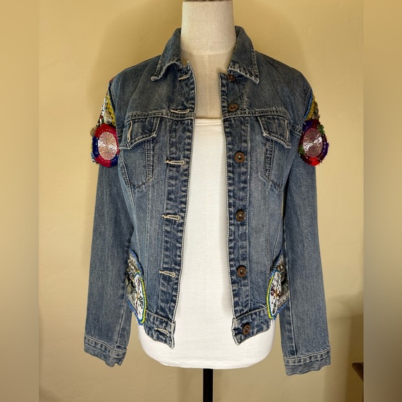 Amazing custom Beaded & embroidered Boho denim jacket Size Medium - Picture 3 of 8